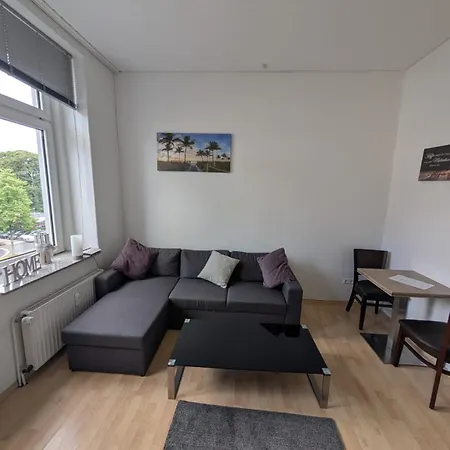 Zentral Gelegene Altbauwohnung In Detmold, Paulinchen *