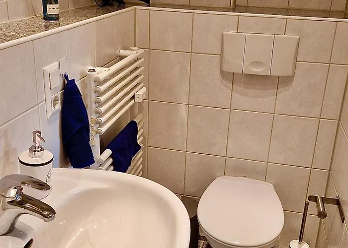 Zentral Gelegene Altbauwohnung In Detmold, Paulinchen 代特莫尔德